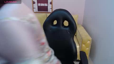 Bella online show from November 16, 2025, 11:49 am