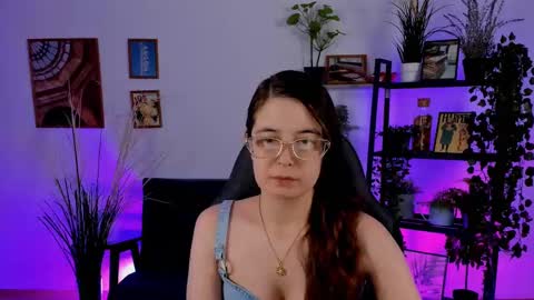 Bella. Ntmu online show from January 4, 2025, 7:55 pm