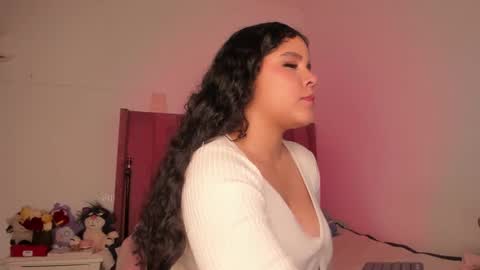 Bella online show from February 21, 2025, 6:59 pm