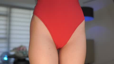 Snapshot of belle_adrienne chatting on October 4, 2025, 11:14 pm Belle Adrienne IG online show from October 4, 2025, 11:14 pm