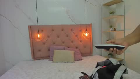 belle online show from December 14, 2025, 12:10 pm