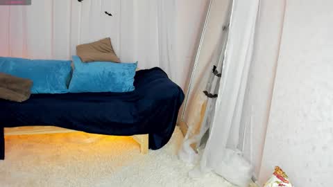 Belle online show from November 7, 2025, 1:05 am