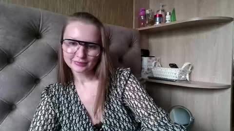 Amelia online show from November 6, 2025, 10:27 am