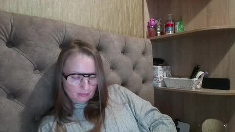 Amelia online show from November 15, 2025, 5:42 pm