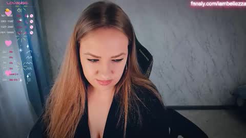 Snapshot of bellezza_ chatting on November 11, 2025, 7:41 am Your Annabelle Wolf online show from November 11, 2025, 7:41 am