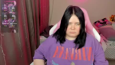 LinaBoo online show from March 19, 2026, 4:38 am