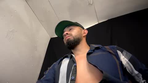 Snapshot of bemysecrett chatting on December 11, 2024, 1:06 pm bemysecrett online show from December 11, 2024, 1:06 pm