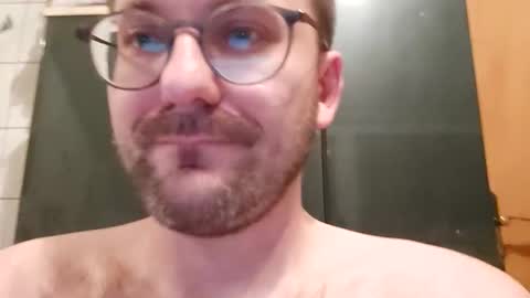 ben00189 online show from October 28, 2025, 6:43 pm