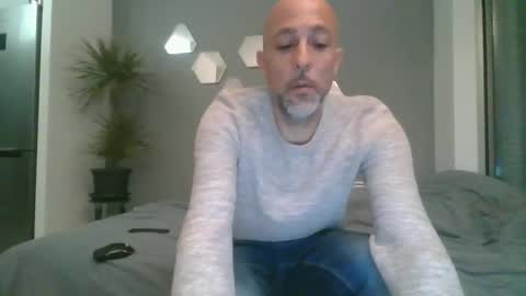 benbare13 online show from February 20, 2025, 5:07 pm