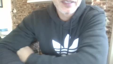 Snapshot of benedett22 chatting on December 2, 2024, 8:33 pm benedett22 online show from December 2, 2024, 8:33 pm