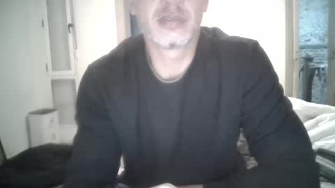 Snapshot of benedett22 chatting on December 8, 2024, 8:25 pm benedett22 online show from December 8, 2024, 8:25 pm