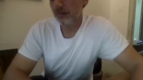 Snapshot of benedett22 chatting on October 12, 2025, 7:57 pm benedett22 online show from October 12, 2025, 7:57 pm