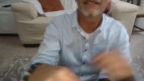 benedett22 online show from November 25, 2025, 2:33 am