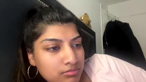 bengalibaddie7_x online show from May 19, 2026, 9:54 pm