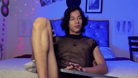 benjamin_fiore online show from February 24, 2025, 1:02 am