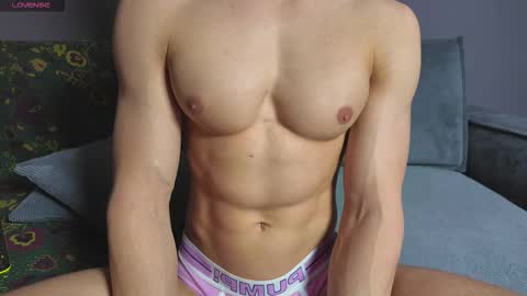 Snapshot of benjaminbond chatting on November 18, 2025, 11:25 am benjaminkarl02 online show from November 18, 2025, 11:25 am