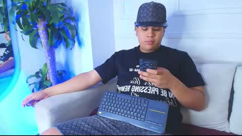 bennett_alejoo online show from October 9, 2025, 7:23 pm