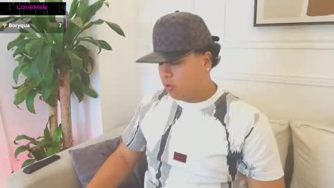 bennett_alejoo online show from October 24, 2025, 9:33 pm