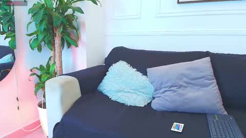 bennett_alejoo online show from October 29, 2025, 7:04 pm