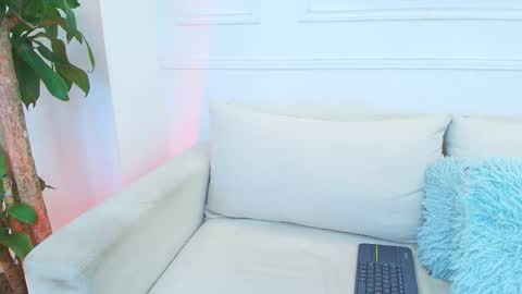 bennett_alejoo online show from November 22, 2025, 6:51 pm