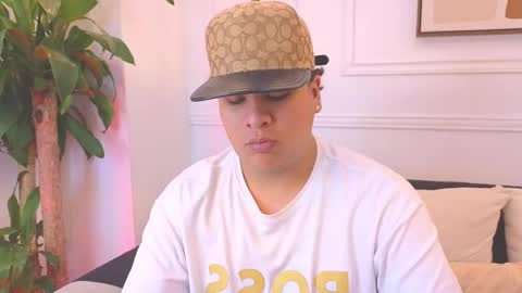 bennett_alejoo online show from February 25, 2026, 3:05 am