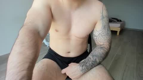 Snapshot of benthebodybuilder chatting on April 19, 2026, 6:32 pm Ben Braxton online show from April 19, 2026, 6:32 pm