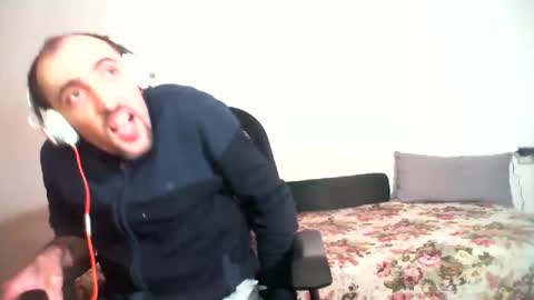 bentish online show from February 1, 2025, 3:18 pm