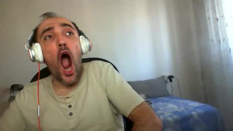 bentish online show from September 9, 2025, 12:15 pm