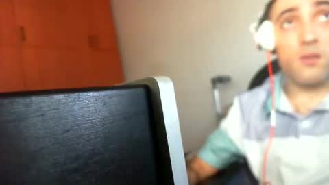 bentish online show from September 29, 2025, 1:27 pm