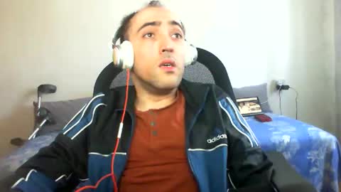 bentish online show from November 18, 2025, 7:57 am