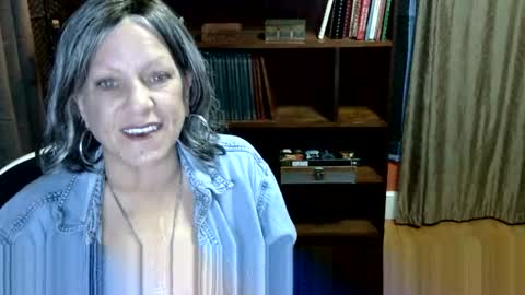 DeniseDavid online show from April 12, 2026, 3:22 am