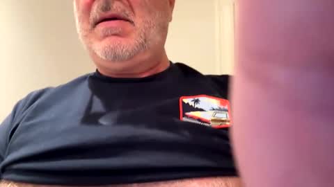 benz10001 online show from January 31, 2025, 11:24 pm