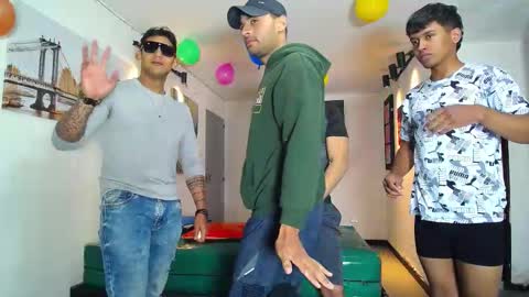 benz boys online show from February 17, 2026, 12:34 pm