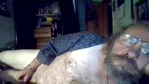 Snapshot of bergeeric1970 chatting on October 17, 2025, 4:15 am bergeeric1970 online show from October 17, 2025, 4:15 am