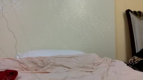 Snapshot of bermudatriangle12 chatting on February 22, 2025, 5:12 am tixxie online show from February 22, 2025, 5:12 am