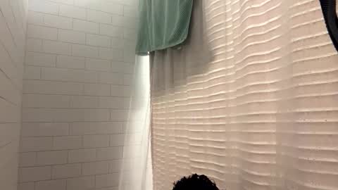 Snapshot of berriess_ chatting on February 3, 2026, 11:15 am berriess_ online show from February 3, 2026, 11:15 am