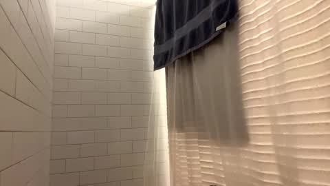 Snapshot of berriess_ chatting on March 13, 2026, 11:39 am berriess_ online show from March 13, 2026, 11:39 am