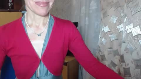 berry2024 online show from November 14, 2025, 4:33 am