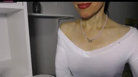 berry2024 online show from December 21, 2025, 7:15 am