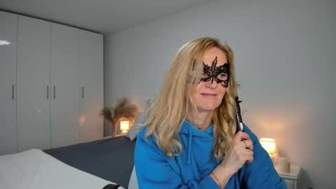 Snapshot of best__angelica chatting on December 3, 2024, 2:38 pm best__angelica online show from December 3, 2024, 2:38 pm