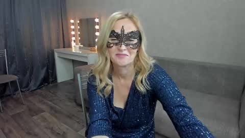 Snapshot of best__angelica chatting on December 8, 2024, 5:33 pm best__angelica online show from December 8, 2024, 5:33 pm