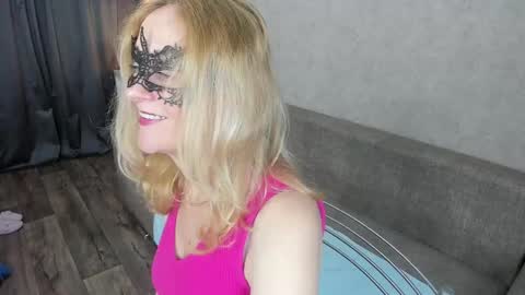 Snapshot of best__angelica chatting on February 16, 2025, 5:15 pm best__angelica online show from February 16, 2025, 5:15 pm