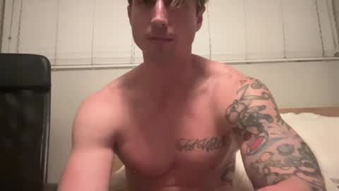 Snapshot of bestcoast35 chatting on November 23, 2025, 2:00 am Bestcoast3579 online show from November 23, 2025, 2:00 am