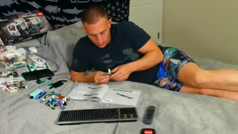 twitter zack1fisher online show from February 5, 2025, 3:23 am