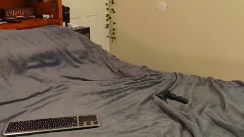 twitter zack1fisher online show from December 17, 2025, 1:33 am