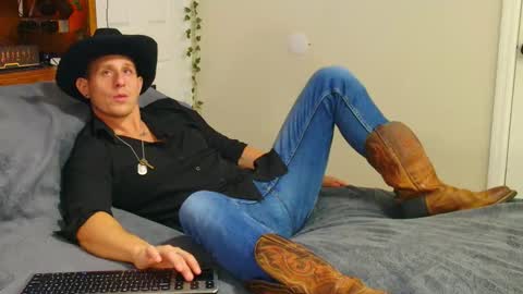 twitter zack1fisher online show from December 22, 2025, 11:57 pm