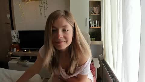 Vicky   online show from April 15, 2026, 10:00 am