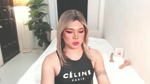 bestgirljulia online show from January 8, 2026, 7:43 am