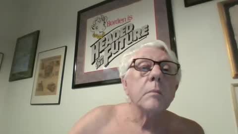 bestshot1951 online show from February 4, 2025, 11:59 pm