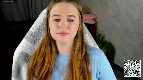 Snapshot of betany_foks chatting on April 24, 2026, 12:35 am Betany online show from April 24, 2026, 12:35 am